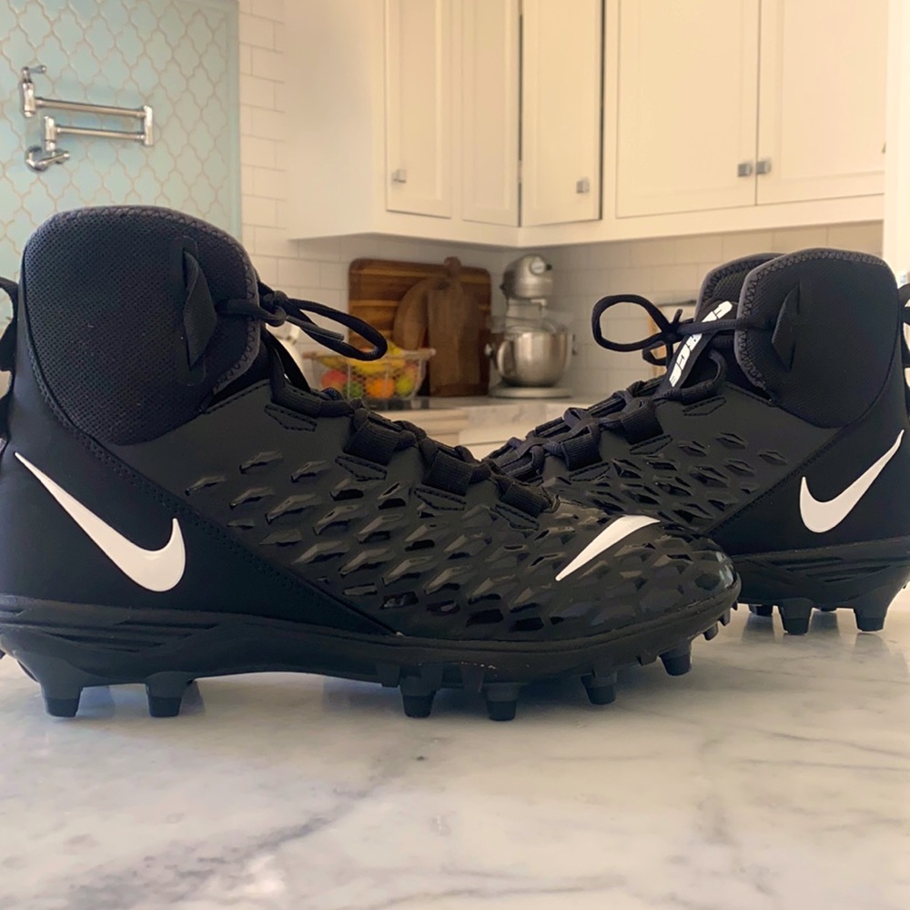 Nike Force Varsity 2.0 Cleats